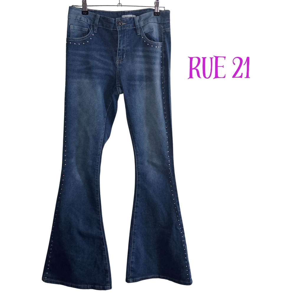 NWOT rue 21 mid-rise flare denim jeans, size 8